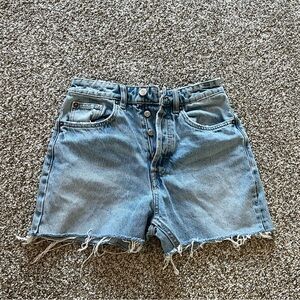 Size 2 Zara shorts!